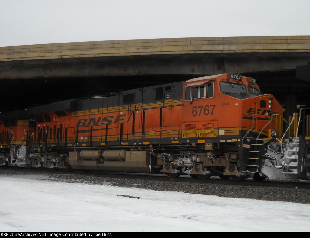 BNSF 6767